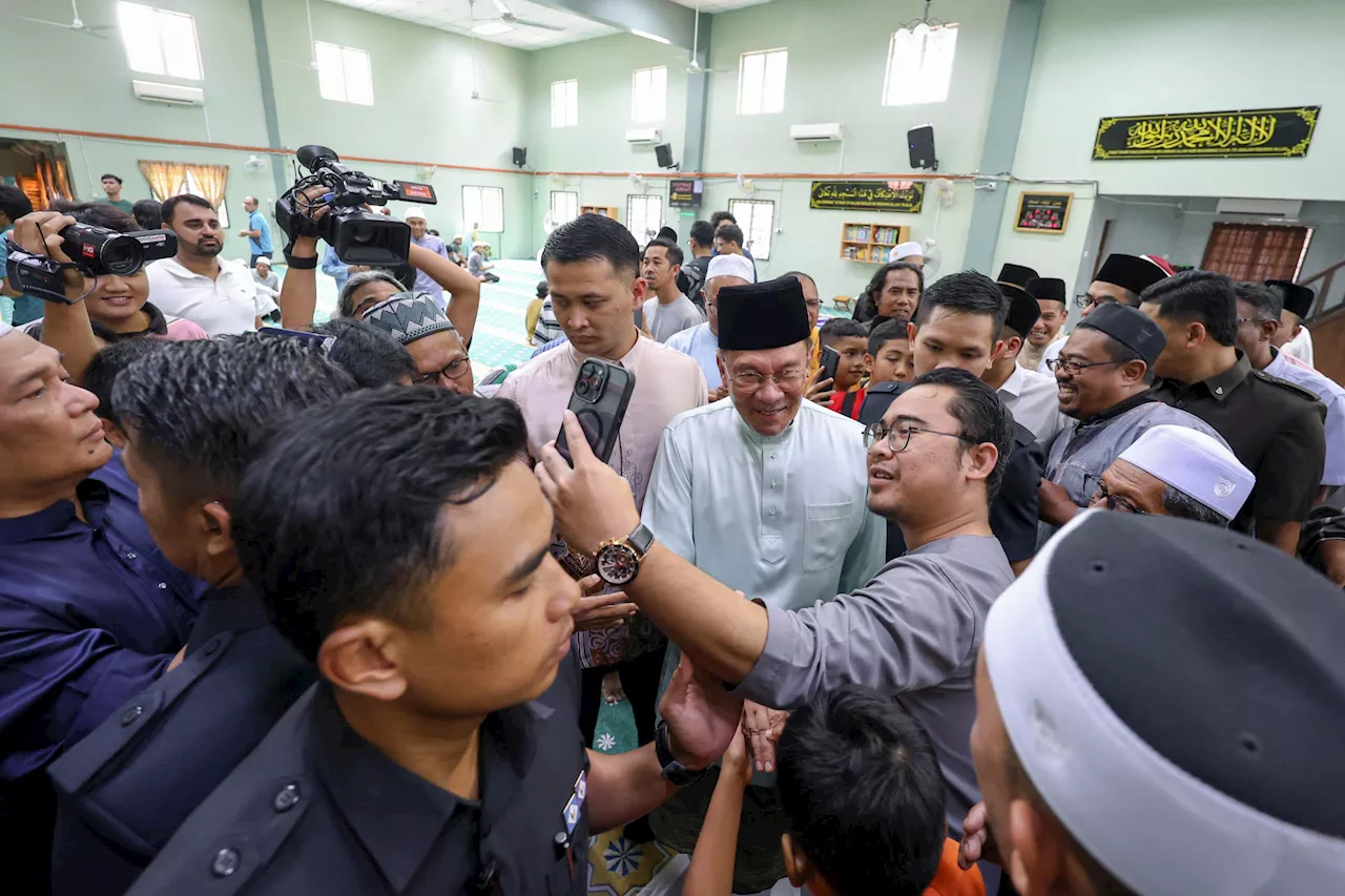 PM Anwar: Accept the Sultan's Decree on Prisoner Pardons