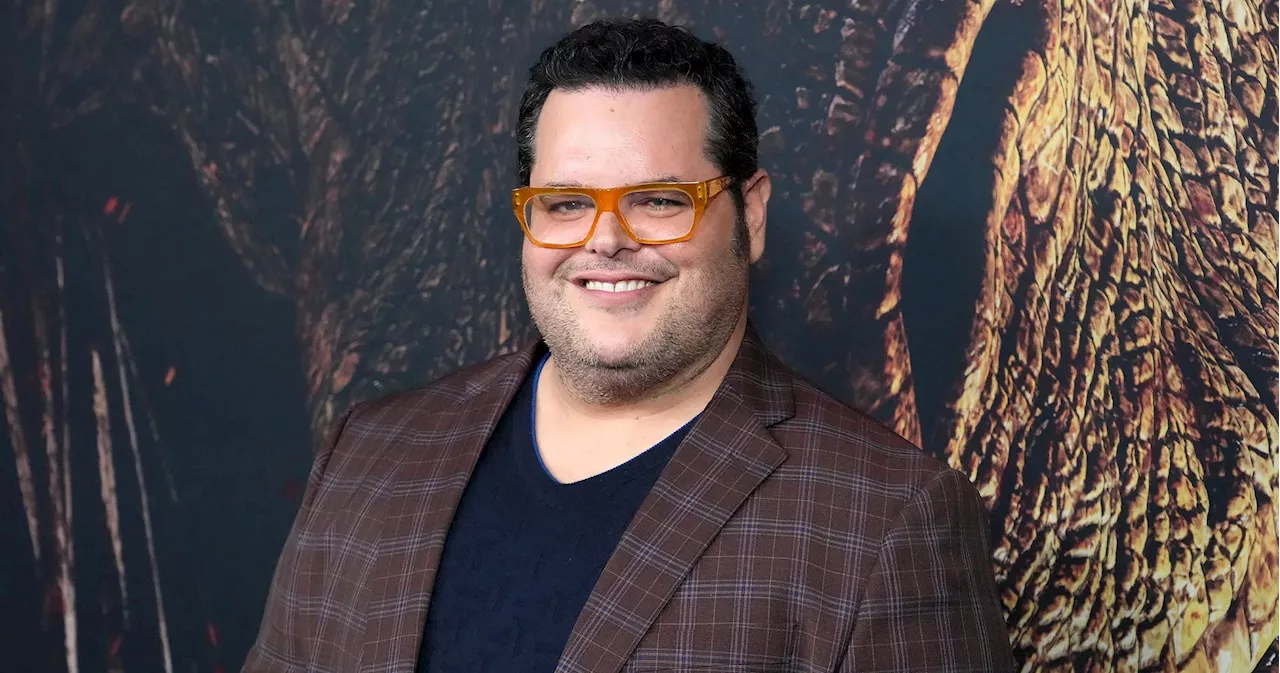 Josh Gad's Memoir 'In Gad We Trust' Offers Personal and Professional Insights