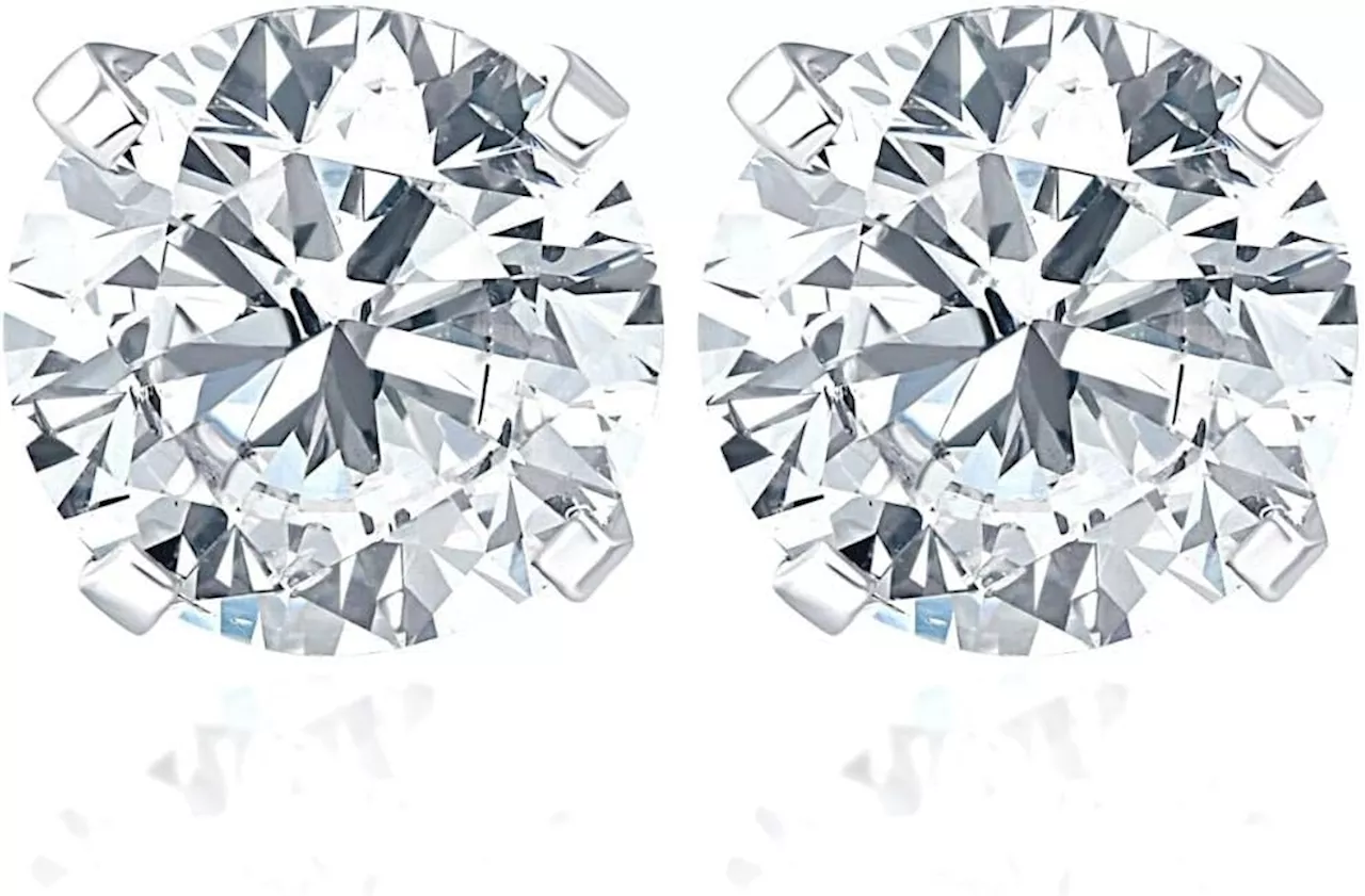 Win a Pair of Stunning 1-Carat Lab-Grown Diamond Stud Earrings!