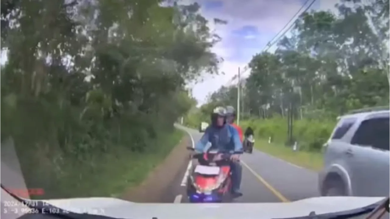 Viral! Detik-detik Adu Banteng Mobil vs Motor Terekam Dashcam di Sumsel