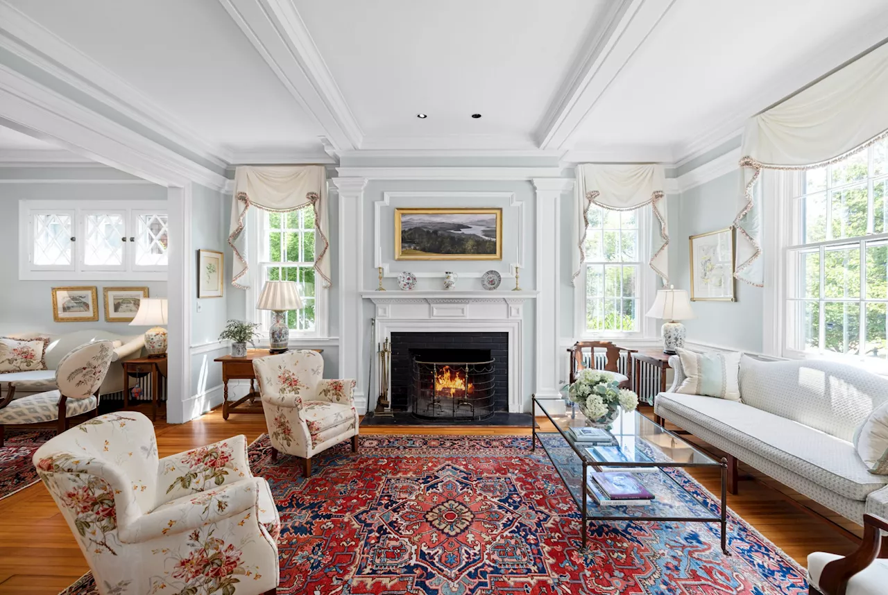 Open House Picks: A Capitol Hill Rowhouse, a Bethesda Colonial, and More