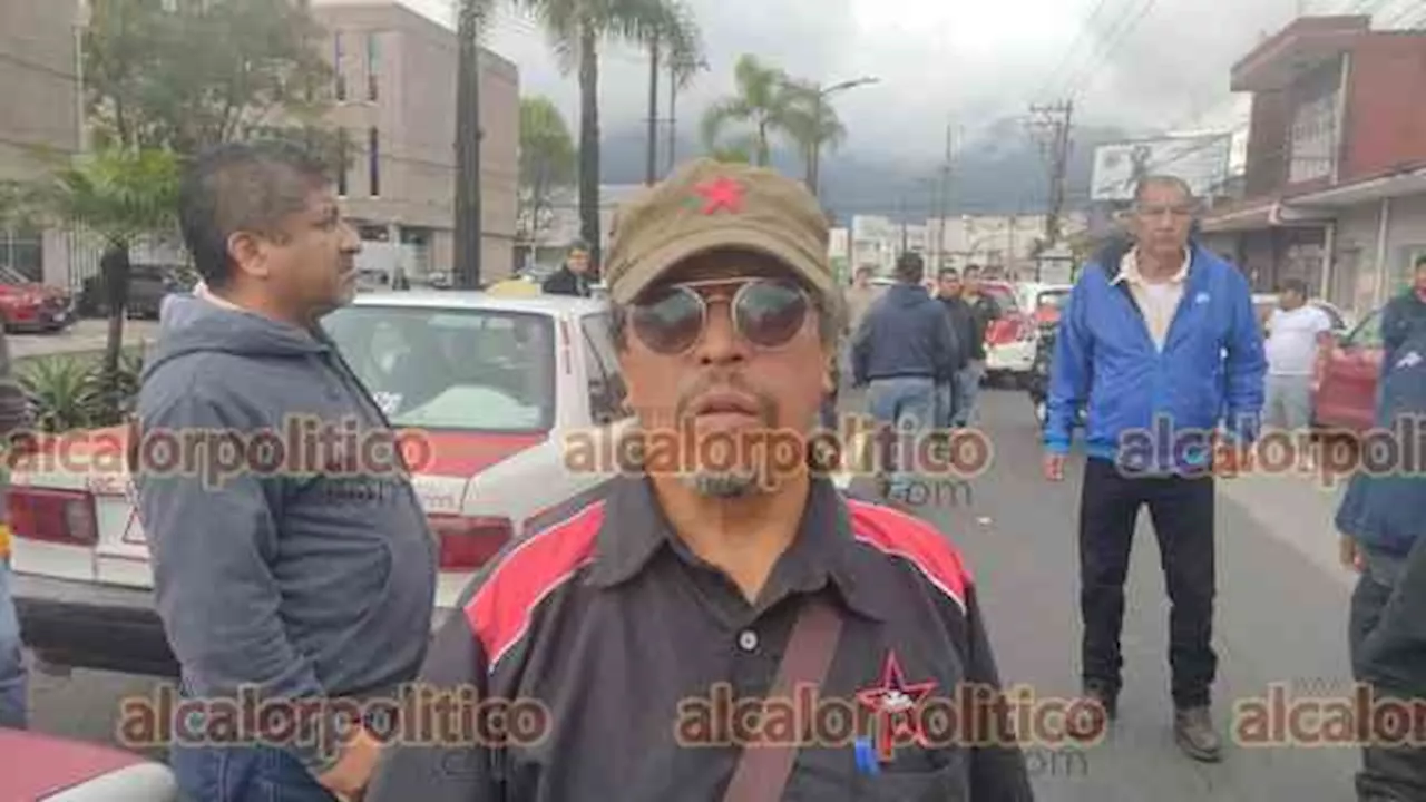 Taxistas de Orizaba denuncian falta de atención en la Dirección de Transporte Público