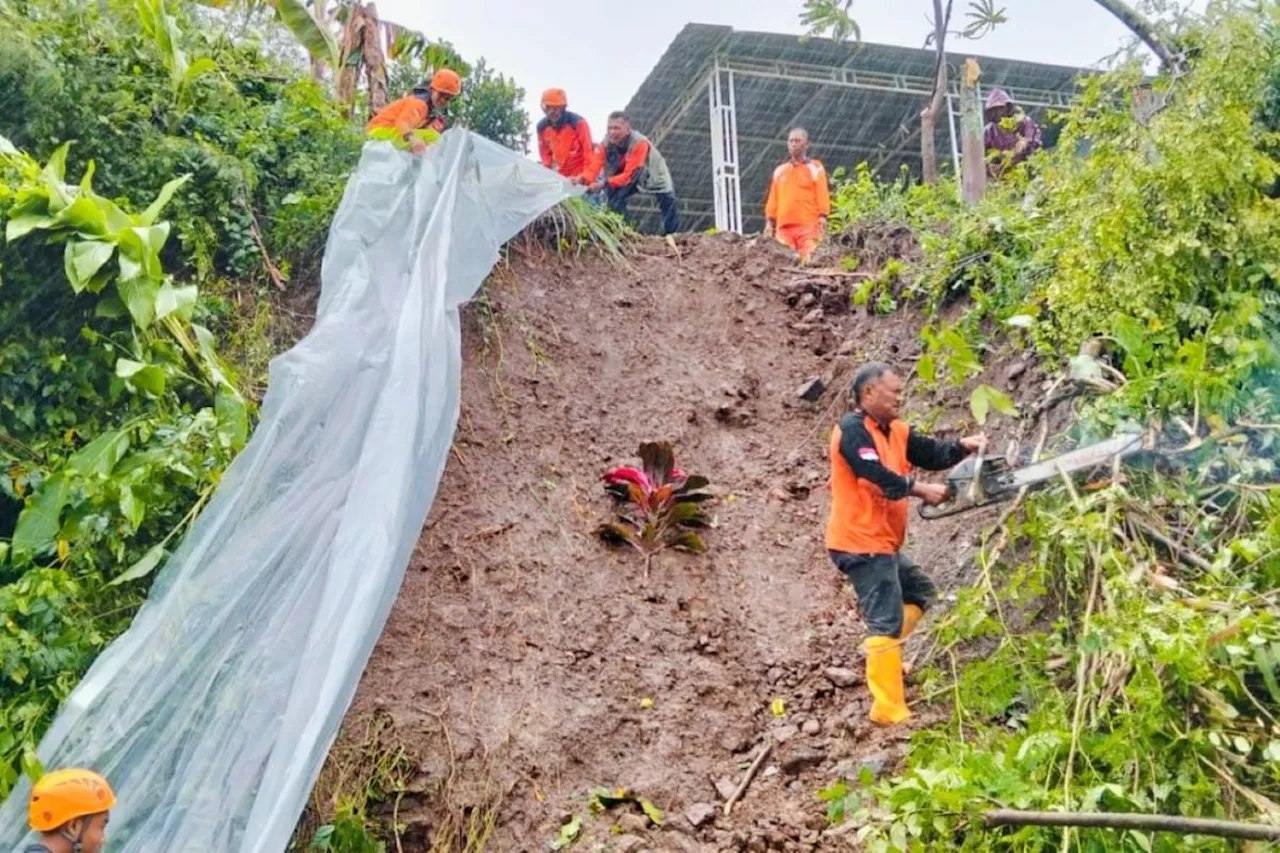 BPBD Kudus Tangani Bencana Tanah Longsor, Angin Kencang, dan Banjir