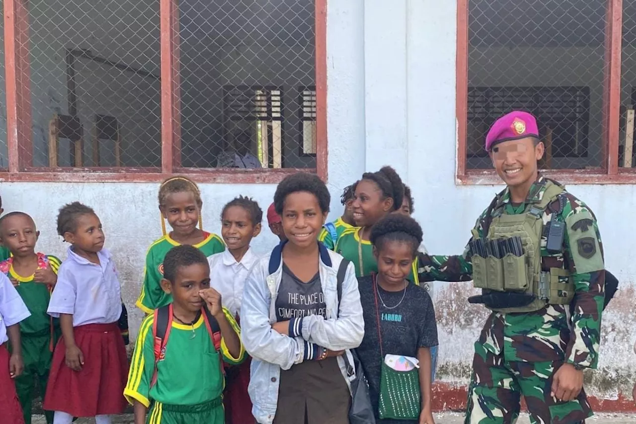 Satgas Yonif 6 Marinir Lakukan Patroli dan Sosialisasi di Perbatasan Papua