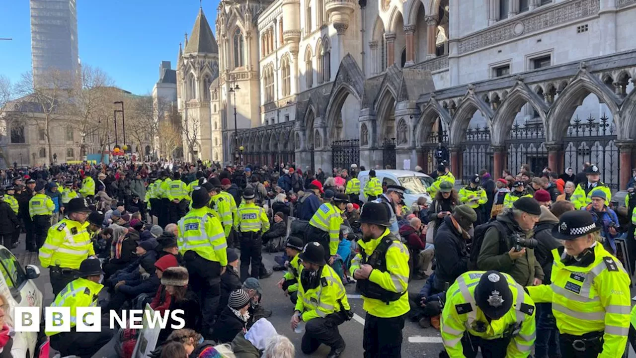 Climate Activists Protest Outside UK Court as 16 Appeal Jail Sentences