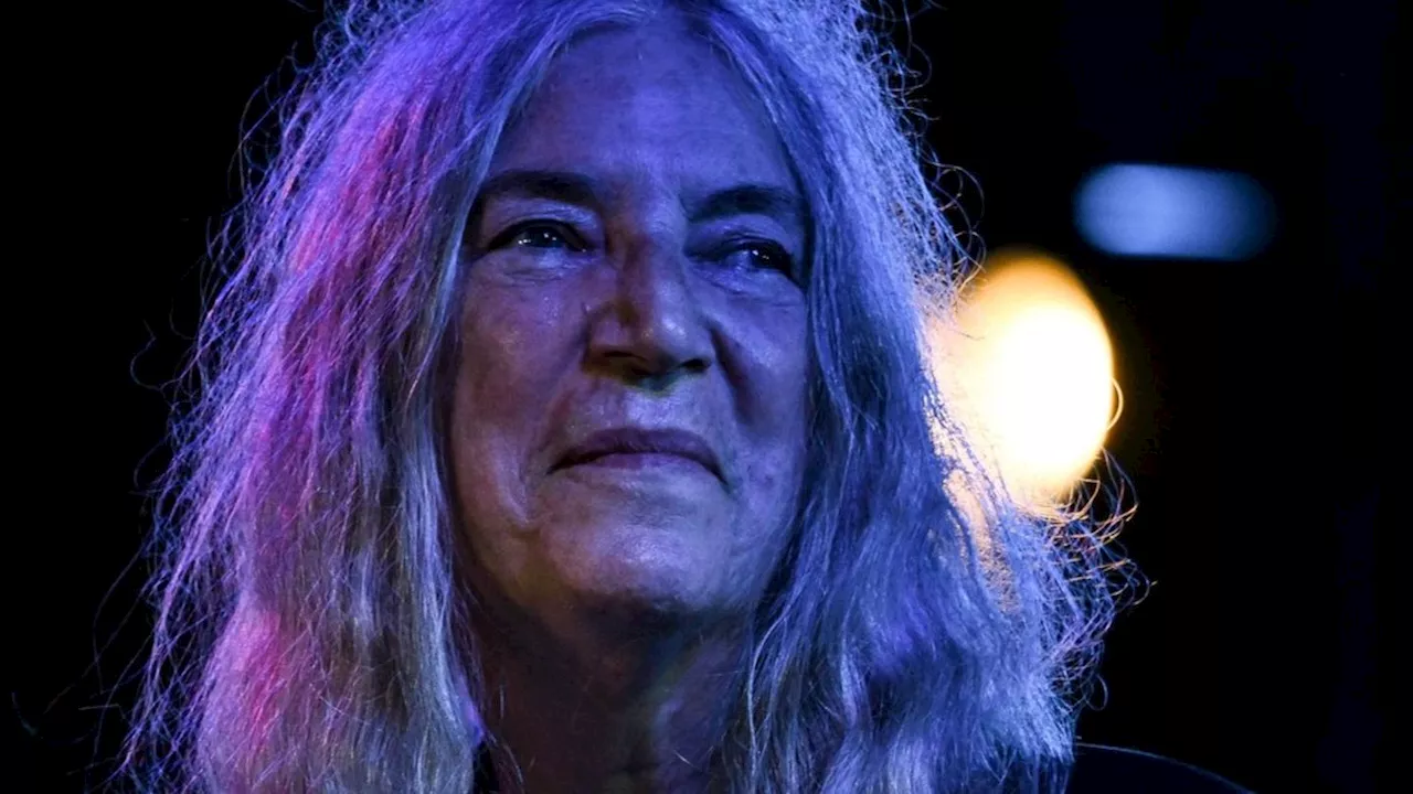 Patti Smith kollabiert auf der Bühne in São Paulo