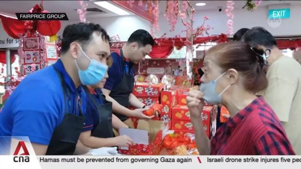 Manpower Minister lauds "unsung heroes" working during Chinese New Year holidays