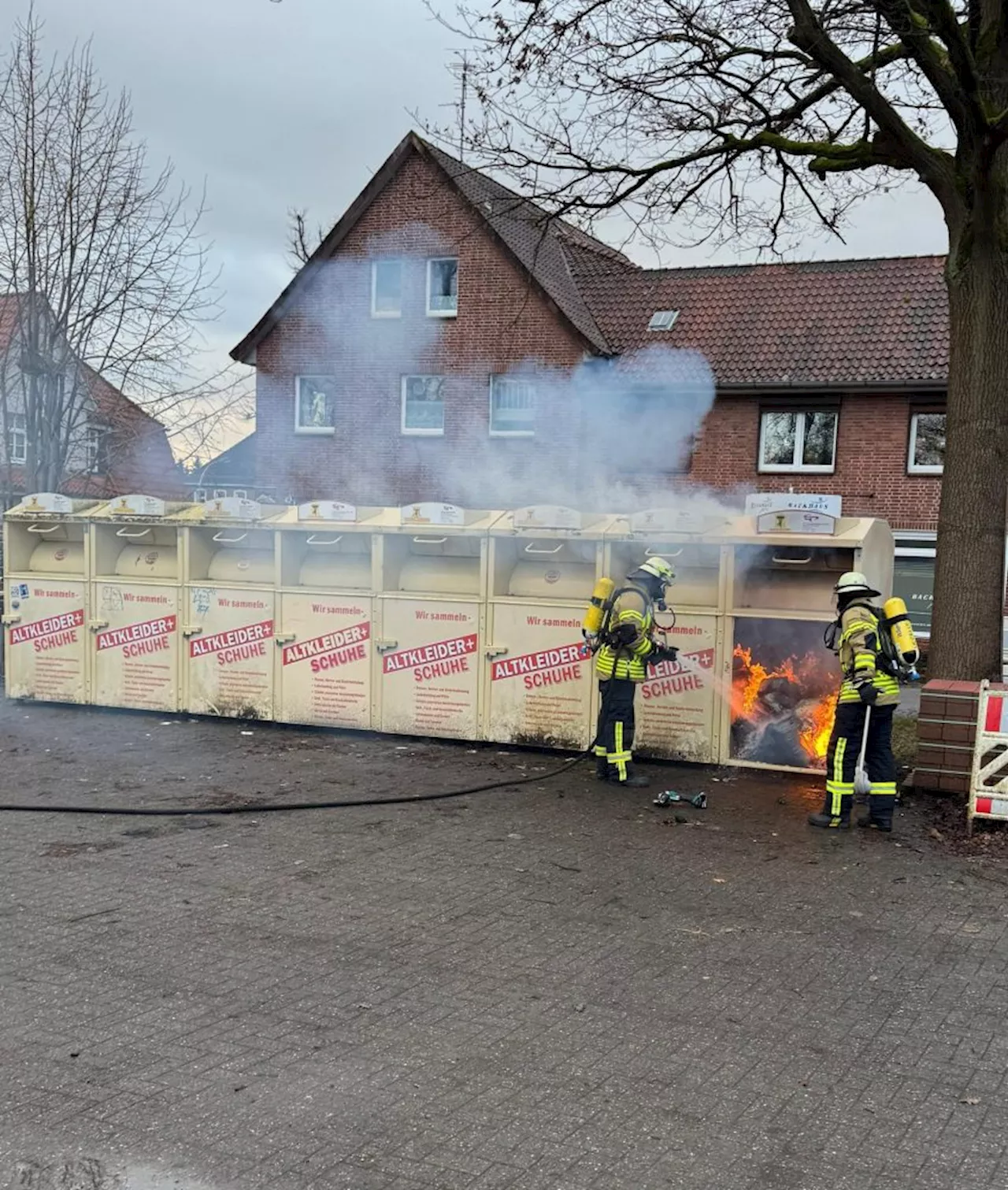 Sechs Brände von Altkleider-Containern seit November in Hermannsburg