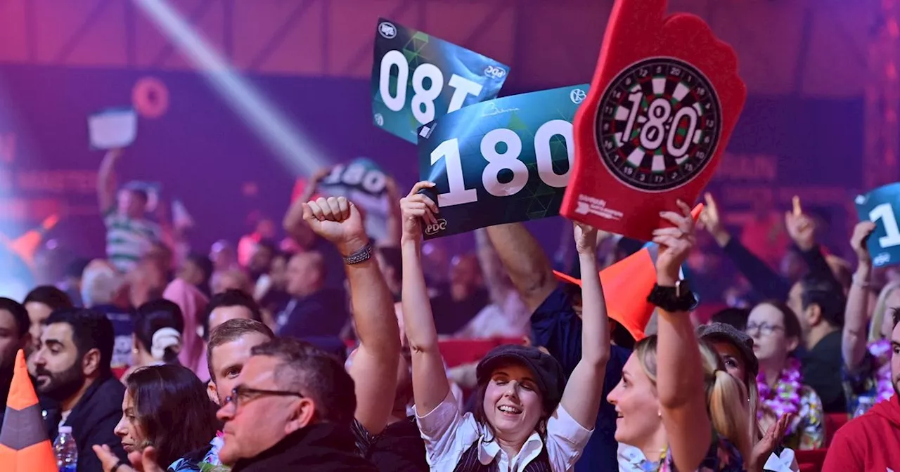 World Darts Masters: Humphries Advances, Smith Exits, Price Finds Form