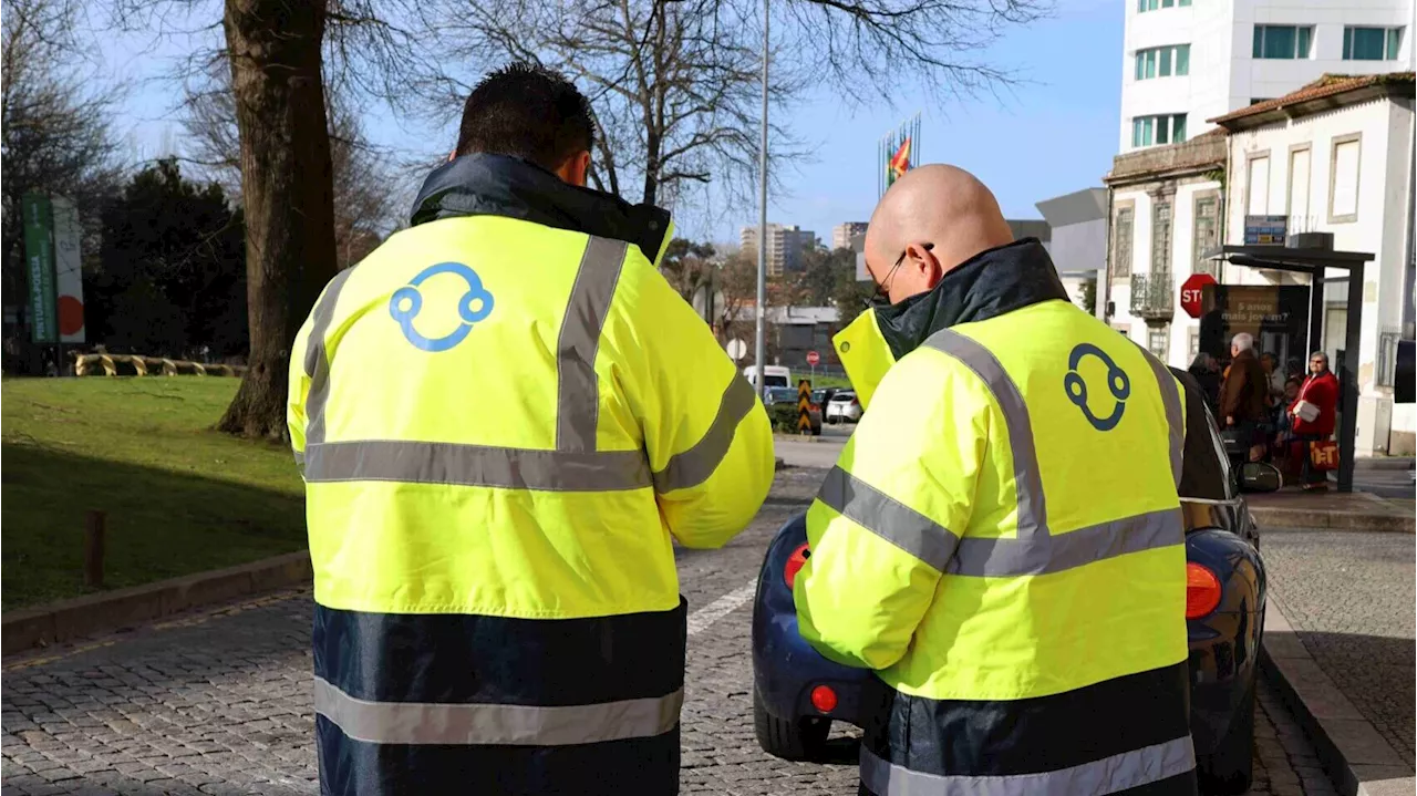 Agentes da STCP vão multar estacionamento indevido no Porto