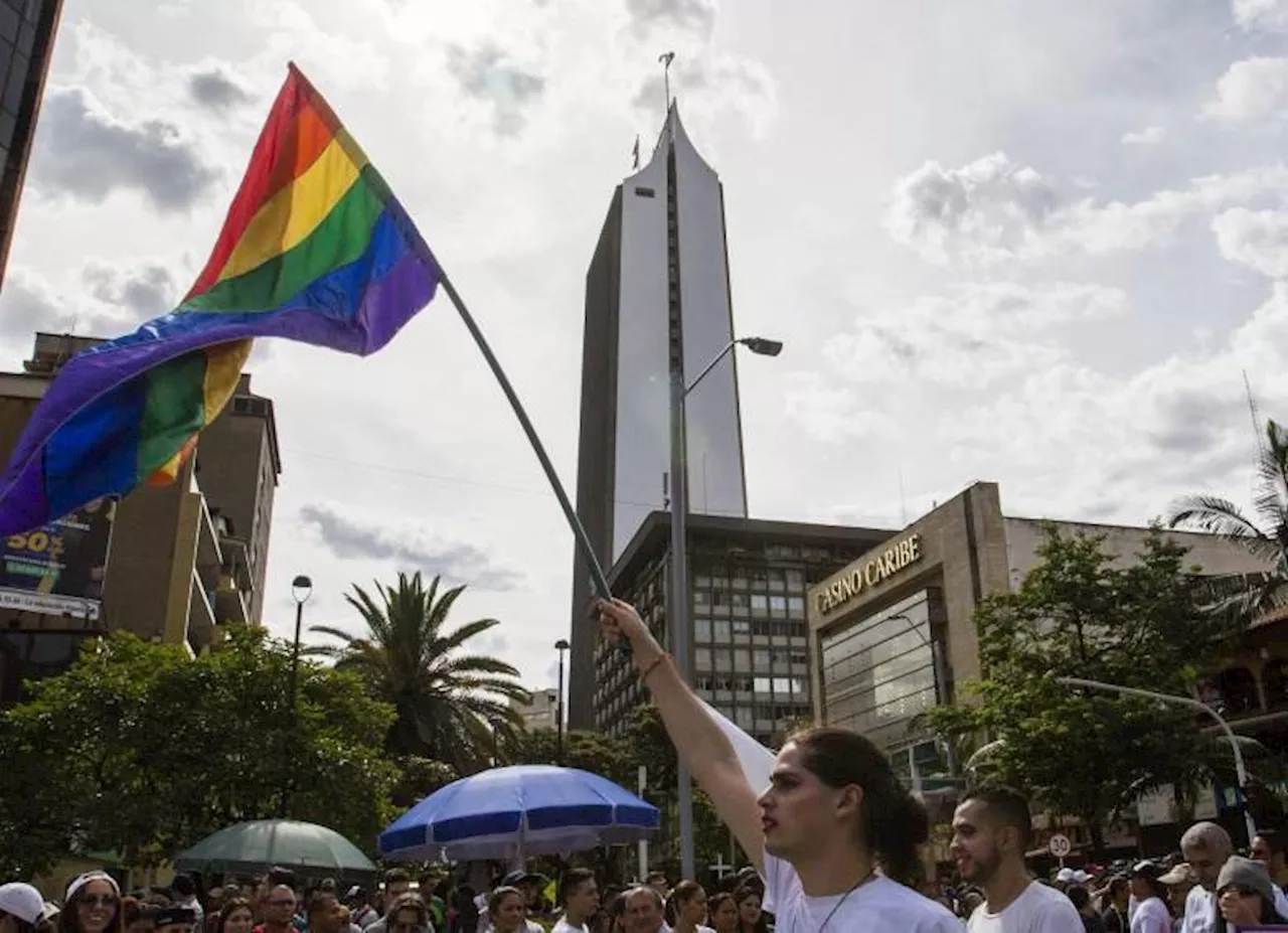 Asesinato de Docente de Inglés En Antioquia Alerta por Creciente Violencia Contra la Población LGBTIQ+