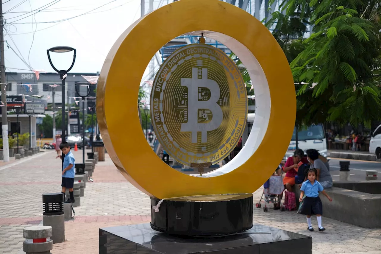 Bukele da marcha atrás y retira al bitcoin la condición de moneda legal en El Salvador