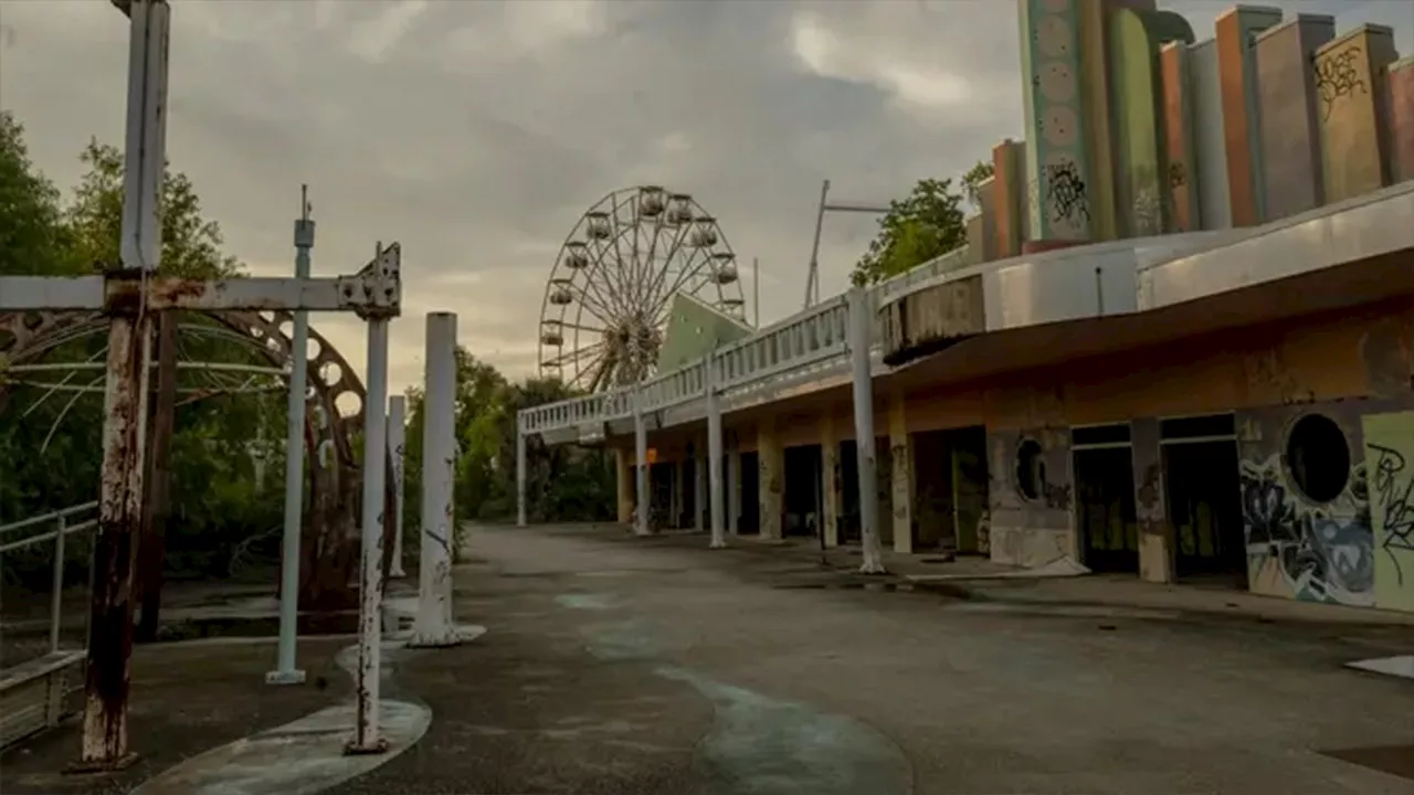 Demolition underway at New Orleans Six Flags amusement park abandoned after Hurricane Katrina