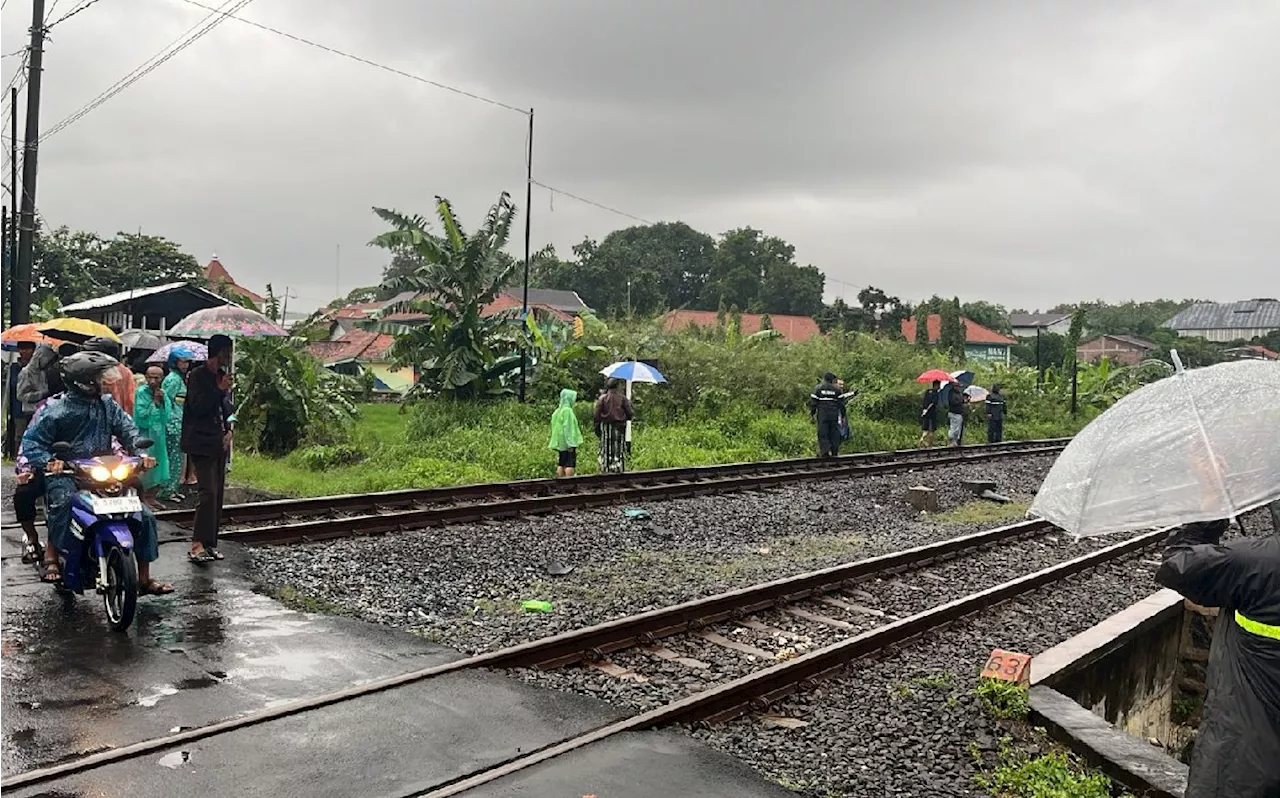 Kecelakaan KA Kertajaya Vs Sepeda Motor di Semarang, Pengendara Wanita Tewas