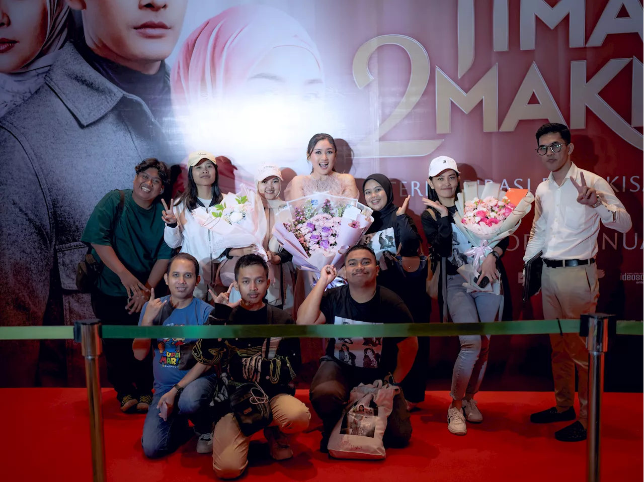 Meiska Adinda Terharu dengan Dukungan Meiteam di Premiere Film 1 Imam 2 Makmum