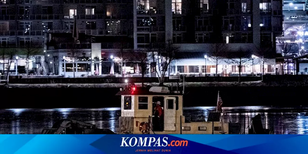 Pesawat American Airlines Tabrak Helikopter, Jatuh ke Sungai Potomac