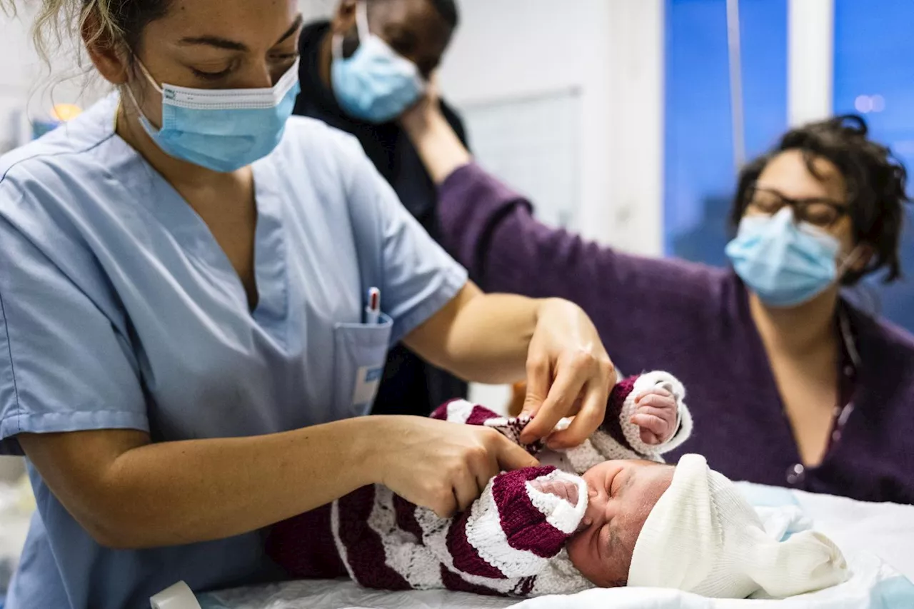 Clémence, Infirmière à la Maternité