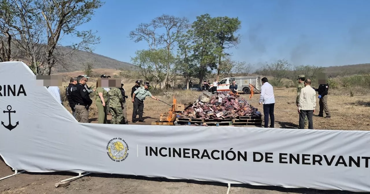 Semar incinera mil 234 kilos de cocaína en Colima