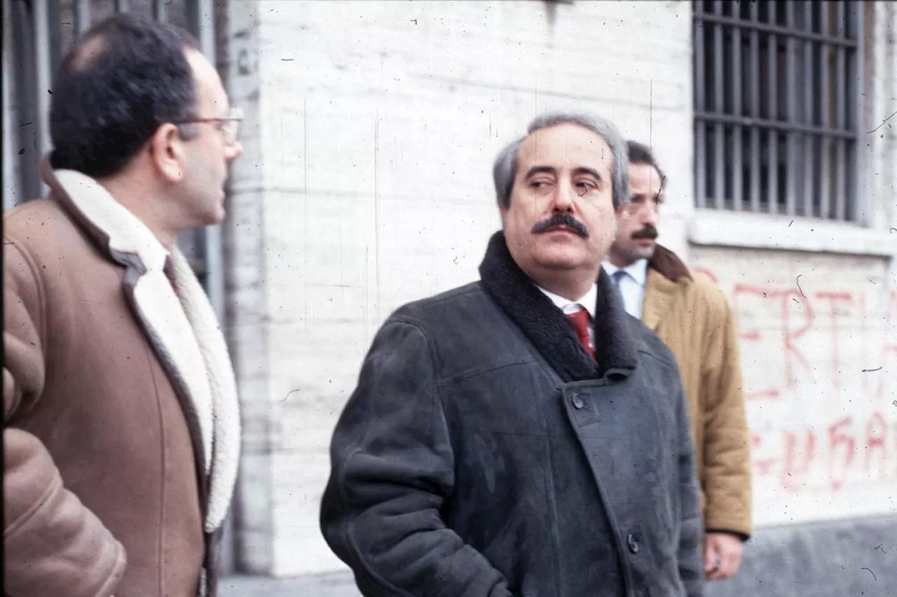 Le Courage de Falcone: Un Martyr Contre la Mafia