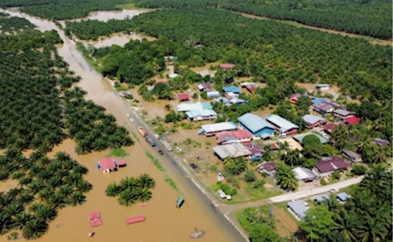 Anwar Orders Enhanced Flood Response in Sabah and Sarawak