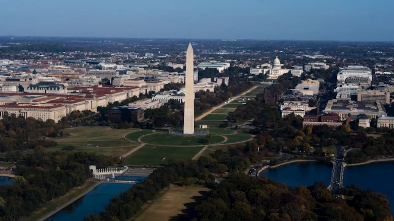 Ronald Reagan National Airport Halts Operations After Crash