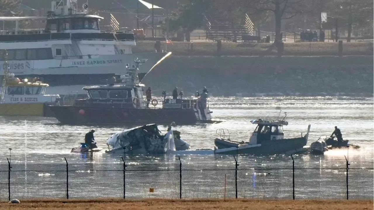 No survivors after plane collides with Army helicopter, crashes into Potomac near DCA