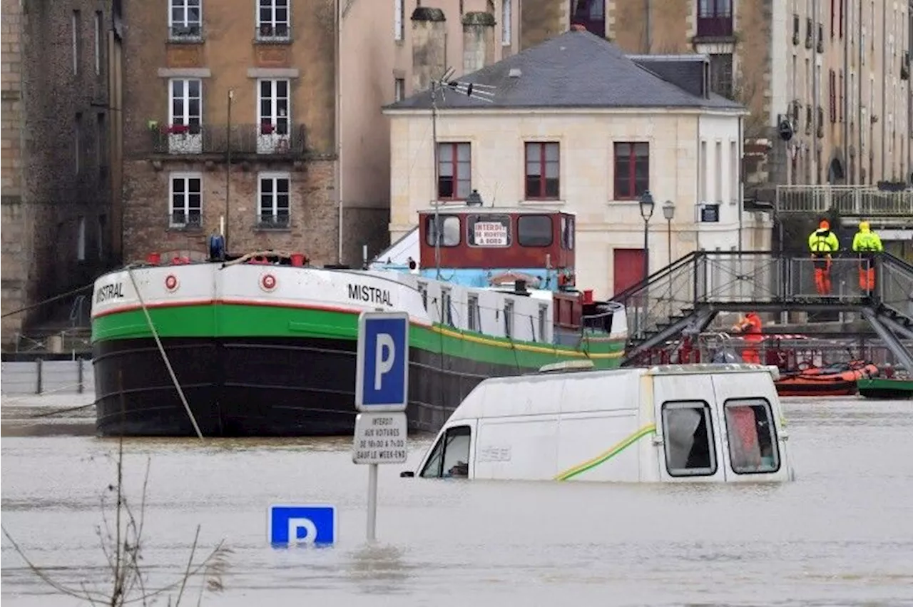 Crue historique à Redon: La ville presque isolée face à une Vilaine débordante