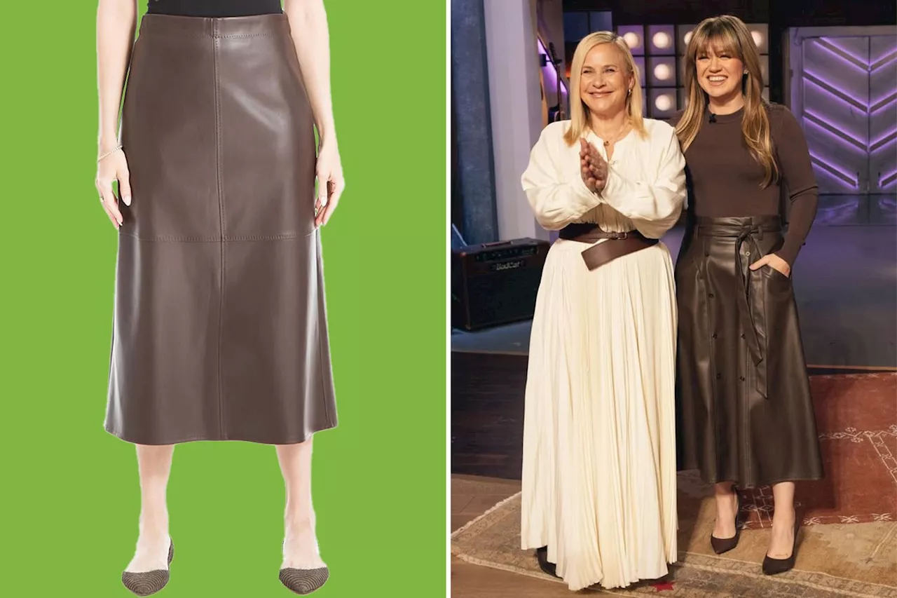 Kelly Clarkson's Chic Espresso Midi Skirt Proves This Winter Trend Is a Must-Have