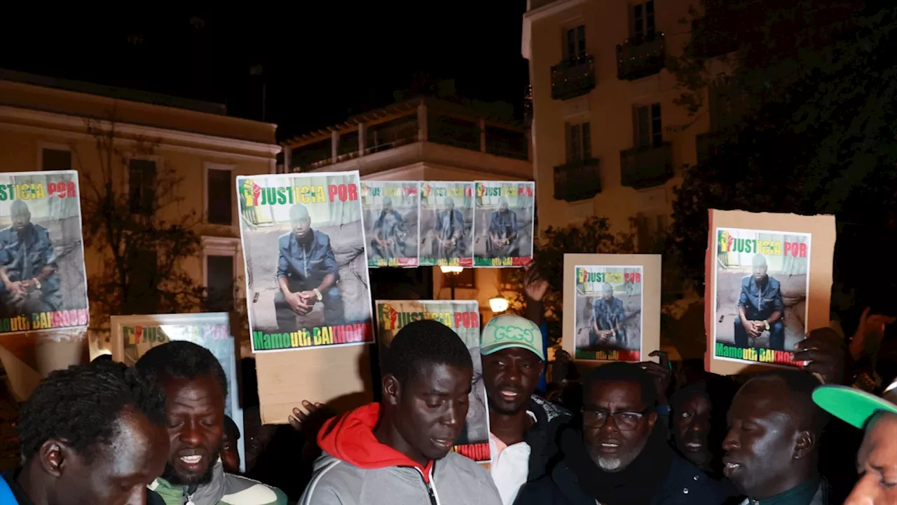 ¿'Black lives matter' en Sevilla?: polémica por la muerte de un mantero tras una persecución policial