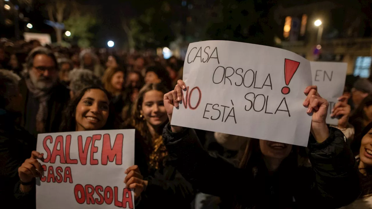 Vecinos de Barcelona se unen en protesta por desalojo en la Casa Orsola