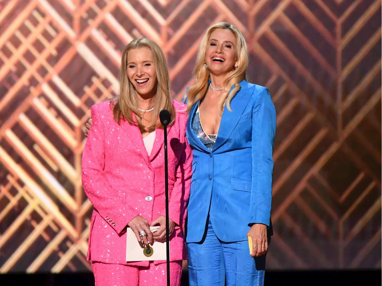 Lisa Kudrow and Mira Sorvino to Reunite for ‘Romy and Michele’ Sequel