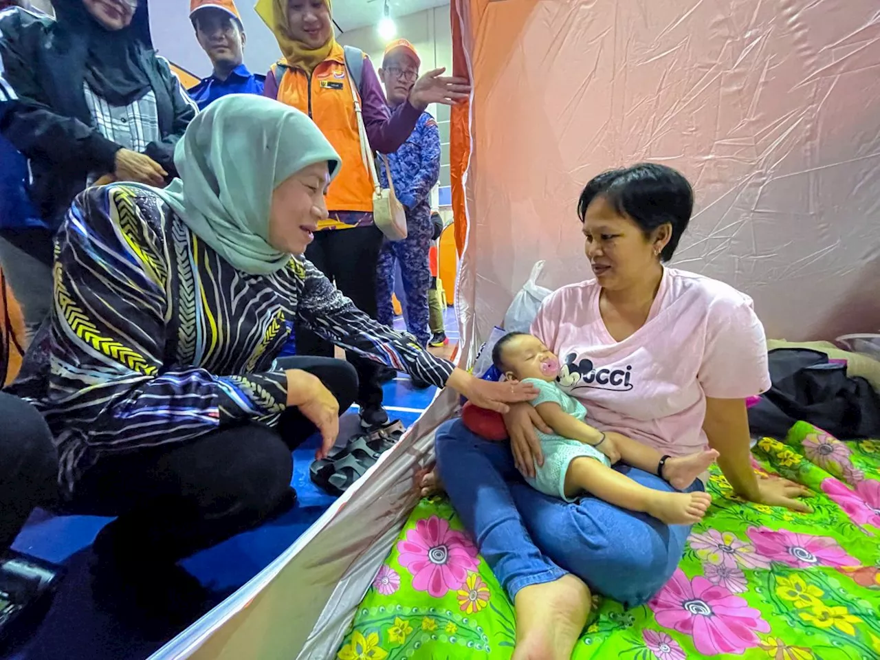 Aid to Sarawak Flood Victims Must Be Channeled Through Disaster Committee, Says Minister