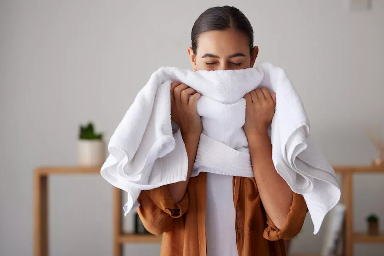 Microbes, humidité… À quelle fréquence devez-vous laver vos draps et vos serviettes ?