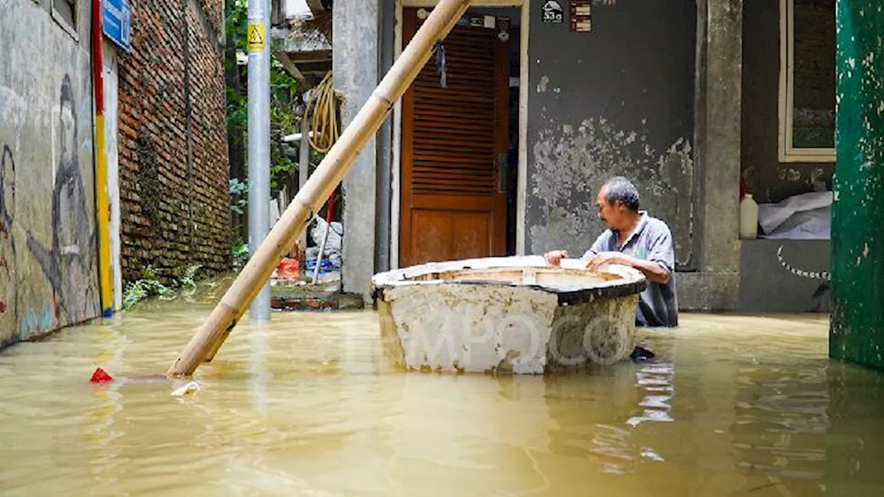 Update Banjir Jakarta: 18 RT Masih Tergenang, 3.120 Jiwa Mengungsi