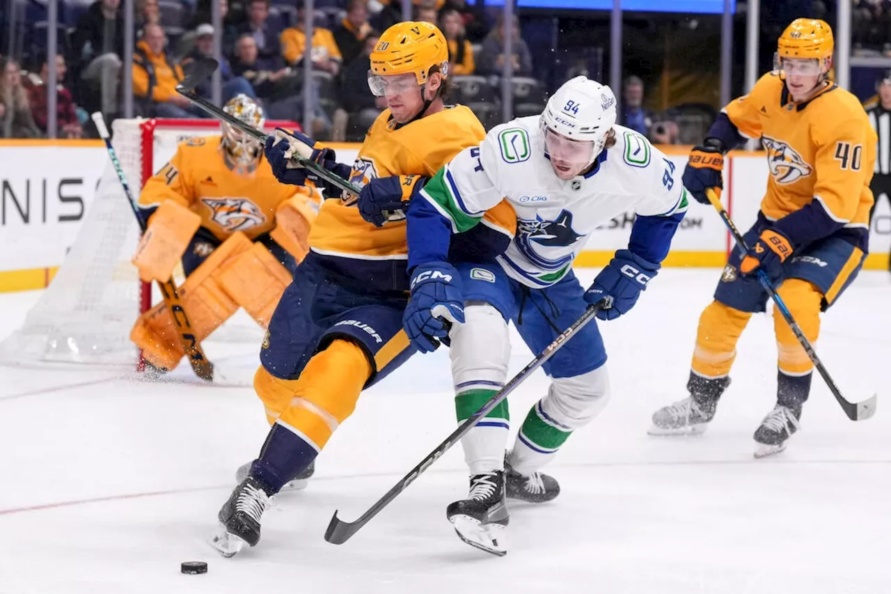 Linus Karlsson gets 1st NHL goal as Canucks beat Predators 3-1