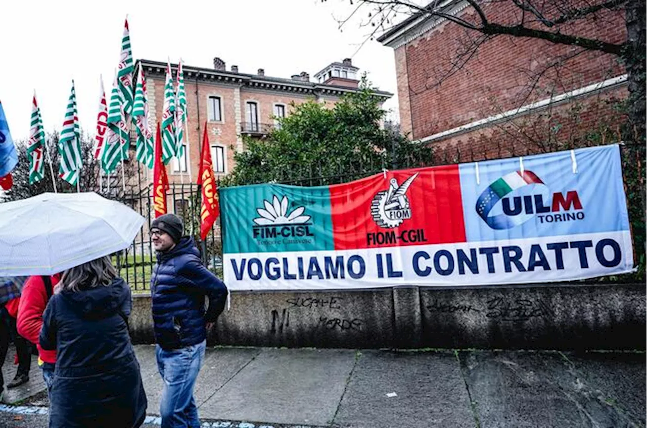 Metalmeccanici: incontro tra Federmeccanica e sindacati per riavviare trattativa contratto