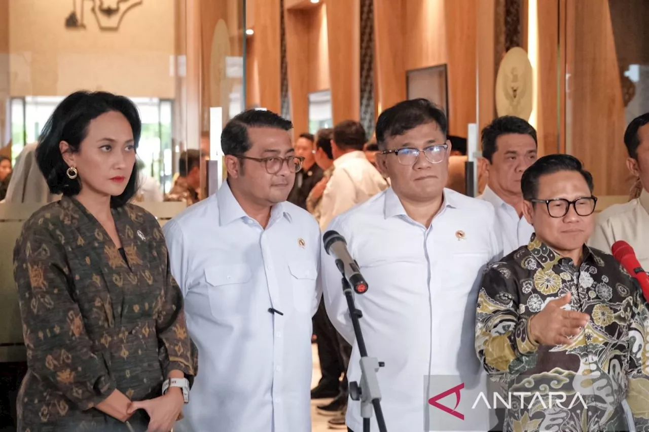 Menteri Ekonomi Kreatif dan Menko PMK Bahas Manfaatkan DTSEN untuk Penanggulangan Kemiskinan