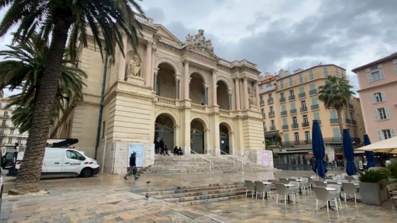 L'Opéra de Toulon vend ses fauteuils à dix euros alors que son chœur est licencié