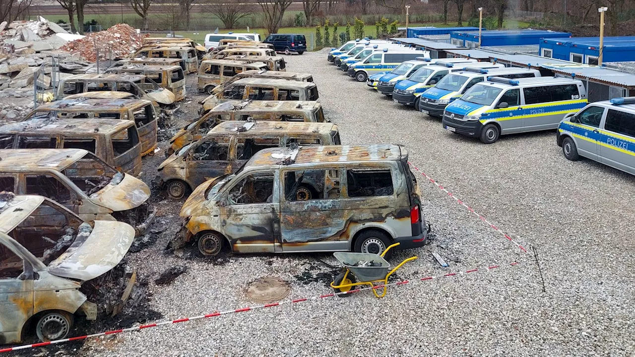 Großbrand vernichtet Polizeiflotte in München