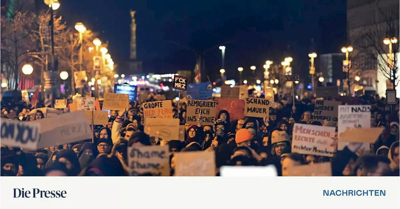 „Wir sind die Brandmauer“: Tausende demonstrieren gegen Union und AfD