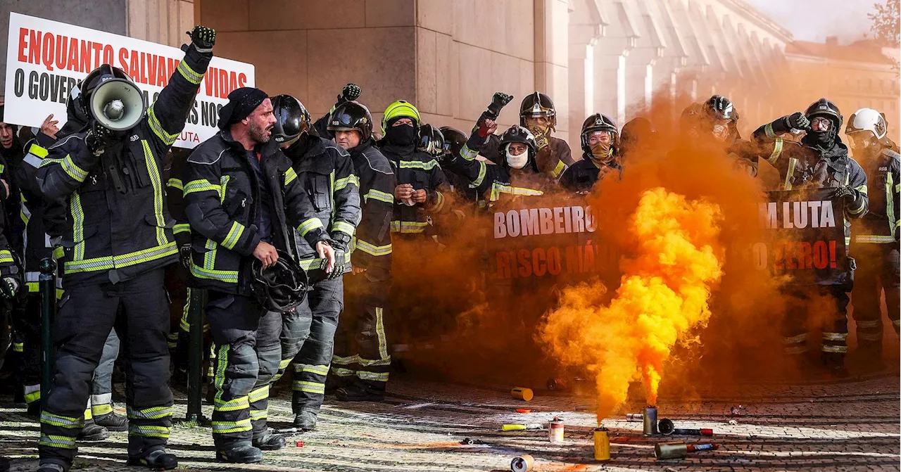 MP abre investigação às duas manifestações dos bombeiros sapadores em Lisboa