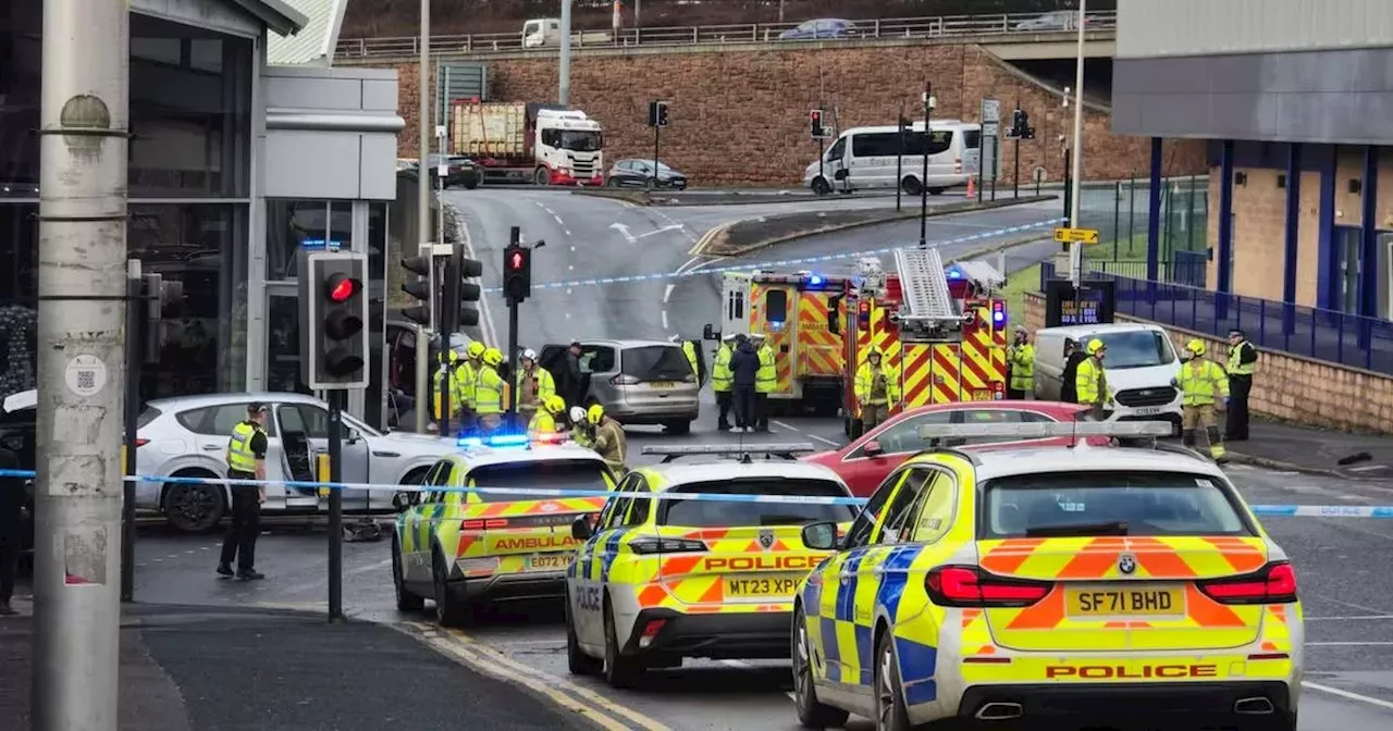 Glasgow motorists warned 'avoid the area' as emergency services race to incident