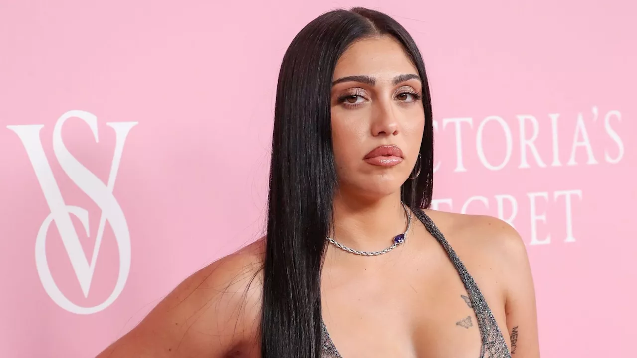 Lourdes Leon à la Fashion Week de Paris: une tenue ultra-révélatrice