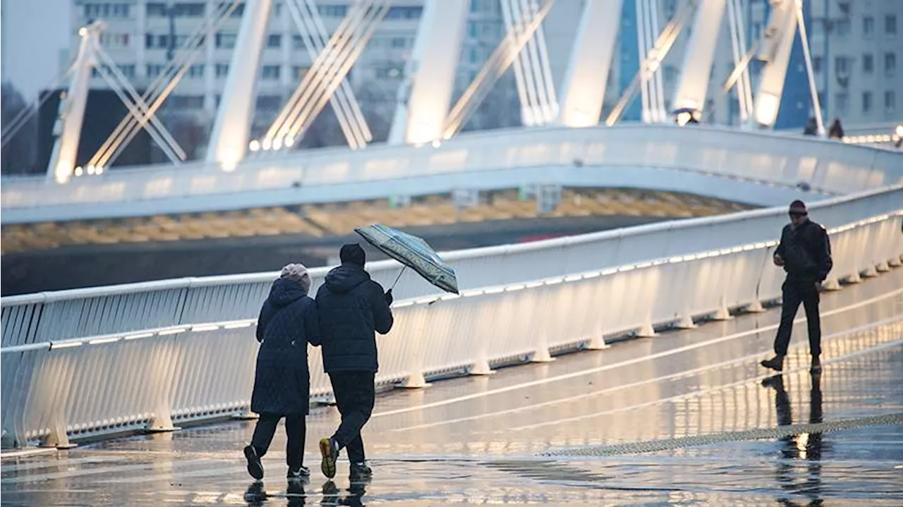 Пасмурная погода и осадки ждут москвичей в выходные