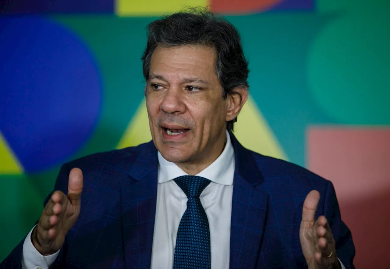 Haddad alerta para desaceleração da economia em 2025 devido aos juros