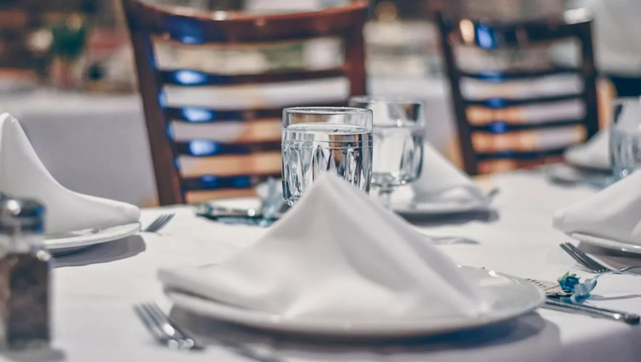 Mystère dans une brasserie : de la soude caustique dans une bouteille d'eau minérale !