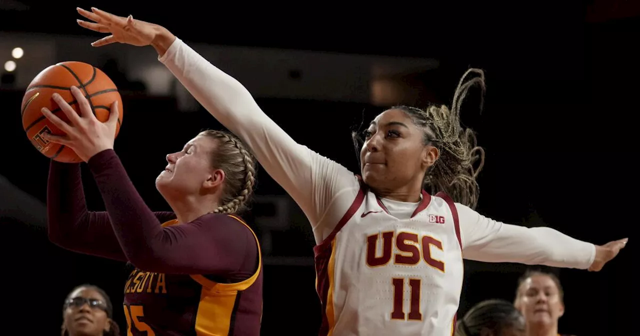 USC Survives Despite Watkins Slump, Extends Winning Streak to 15