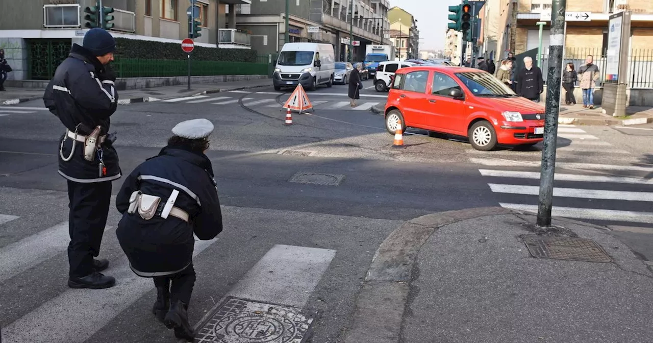 Tragedia Stradale: Quindicenne Travolta da Autobus, Muore sul Posto