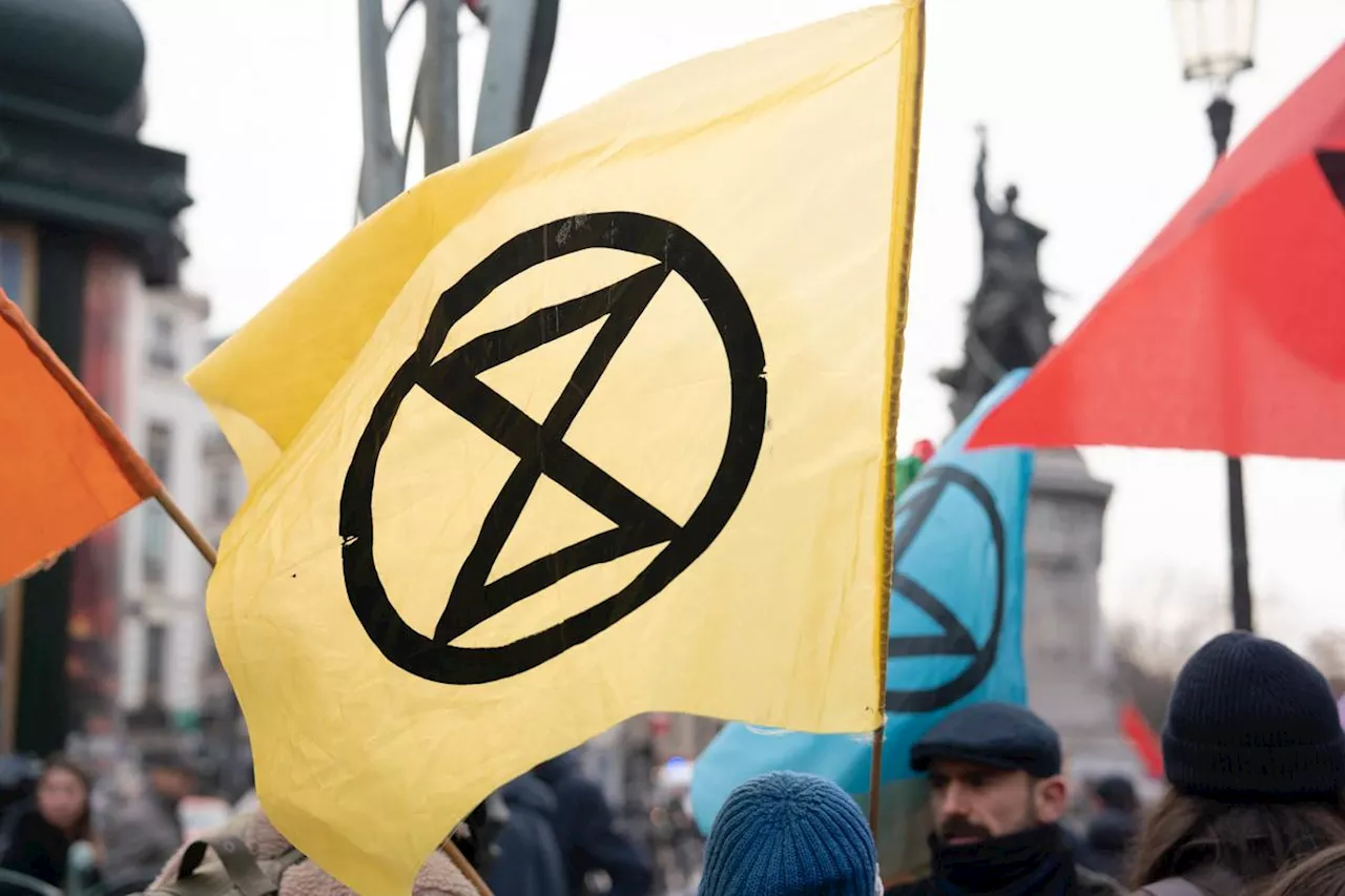 Manifestation Anti-Bolloré Interdite à Chasseneuil-du-Poitou