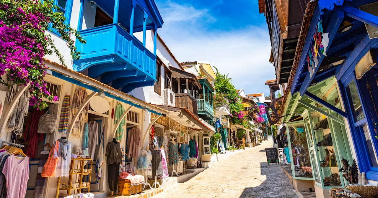 Antalya: Once-Bustling Tourist Hotspot Now a 'Ghost Town' Amid Rising Costs